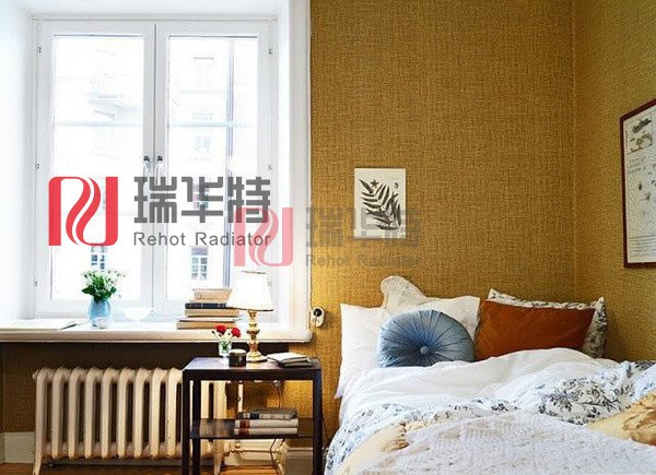 室內(nèi)暖片安裝在氣什么地方才能節(jié)省空間
